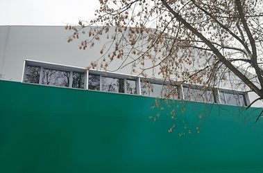 Окончены работы по остеклению быстровозводимого спортивного комплекса